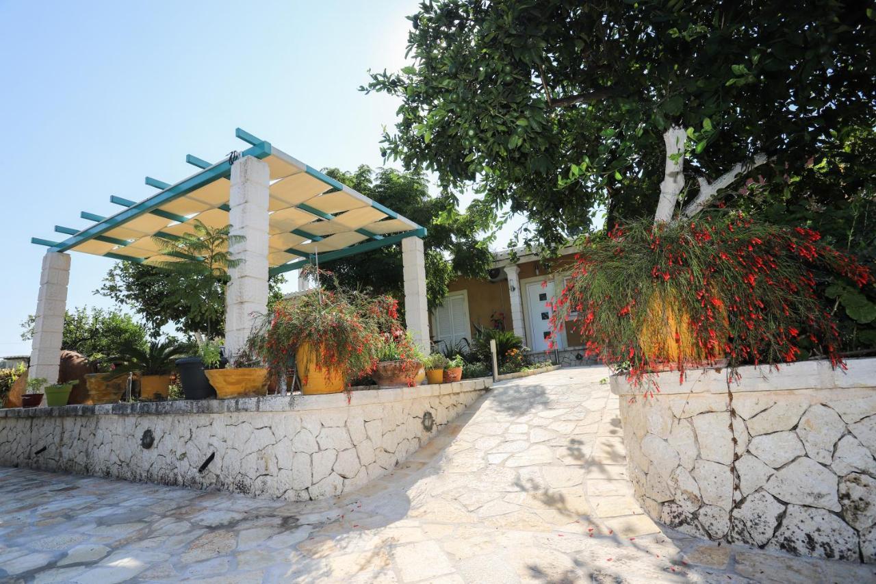 Iris Apartment Near Corfu Town コントカリ エクステリア 写真