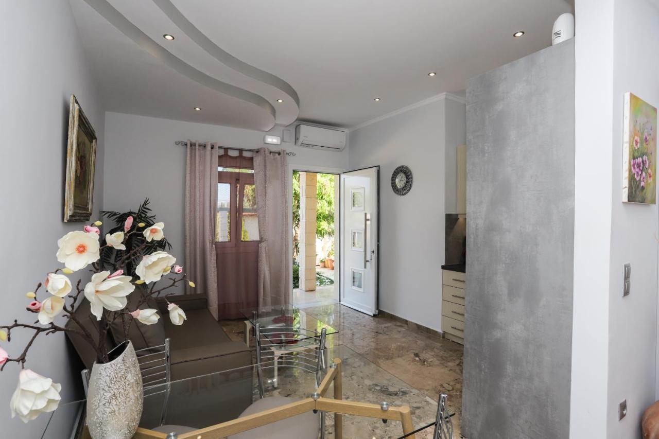 Iris Apartment Near Corfu Town コントカリ エクステリア 写真