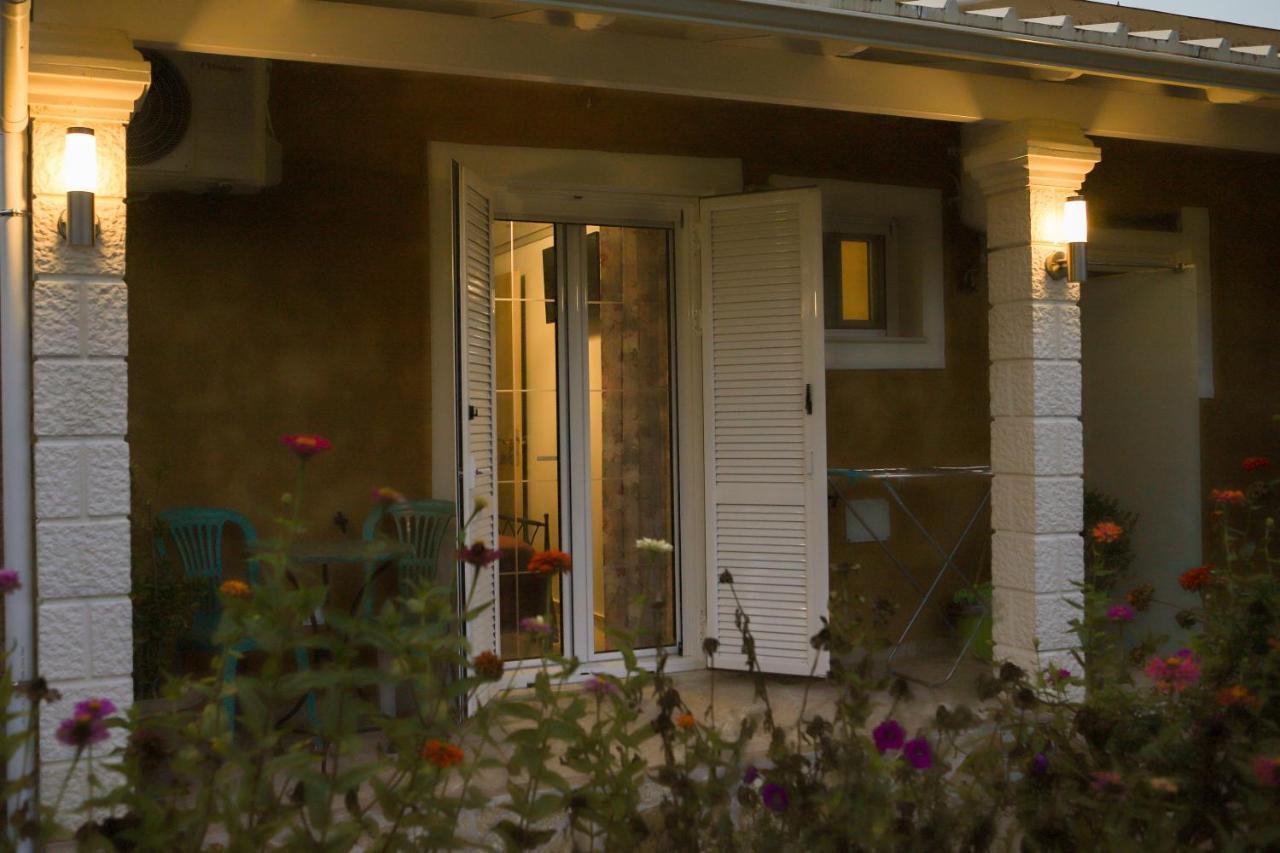 Iris Apartment Near Corfu Town コントカリ エクステリア 写真